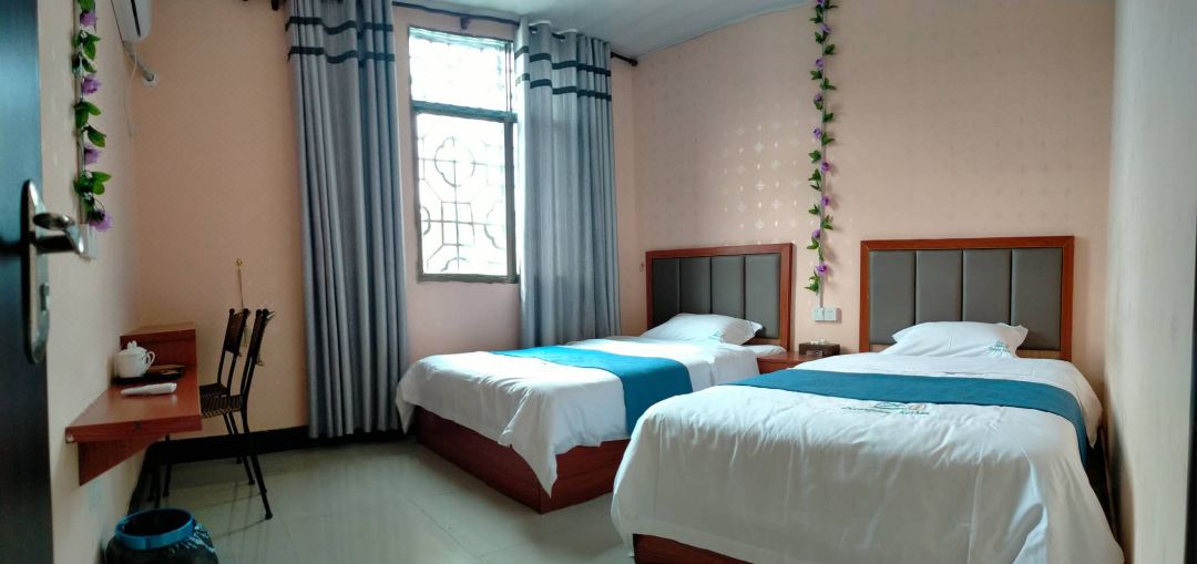 Furong Town Village Inn