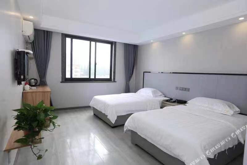 鸿庆楼东(龙眠东路店)