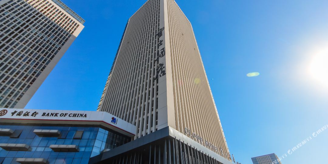 逸泊运士酒店(梧桐街地铁站长椿路店)