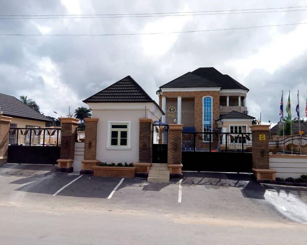Glajosh Hotels