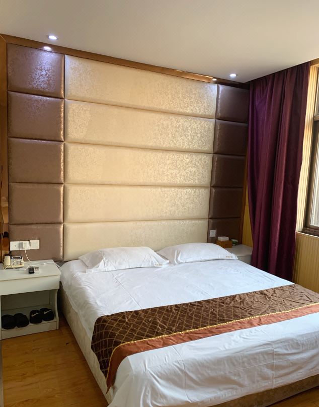 Cixi lihaoshishang hotel