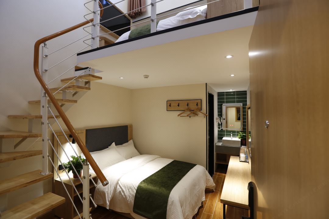 GreenTree Inn Express Hotel (Beijing Qianmen Dashilan)