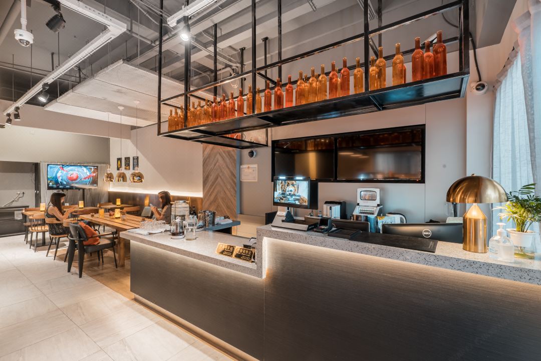Yueqi Hotel (Shanghai Hongqiao Airport Zoo Subway Station)