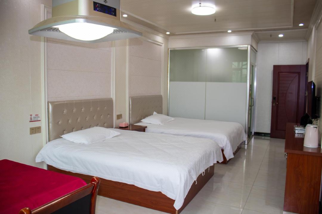 Jinsanjiao Business Hotel