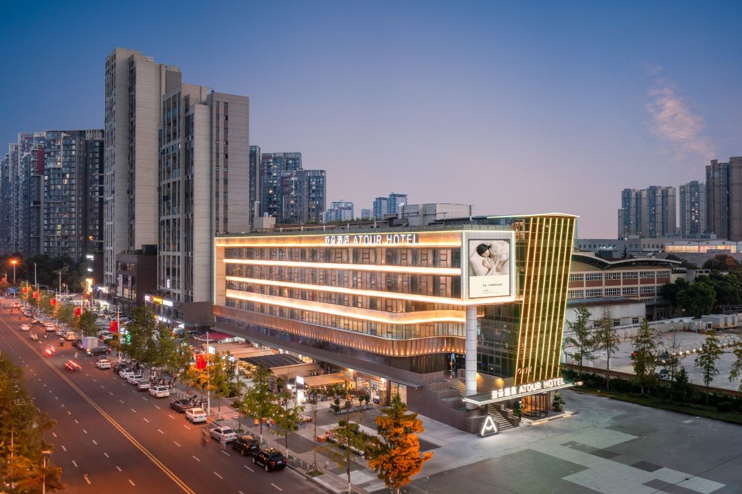 Chengdu Wenjiang Fengxihe Subway Station Yaduo Hotel