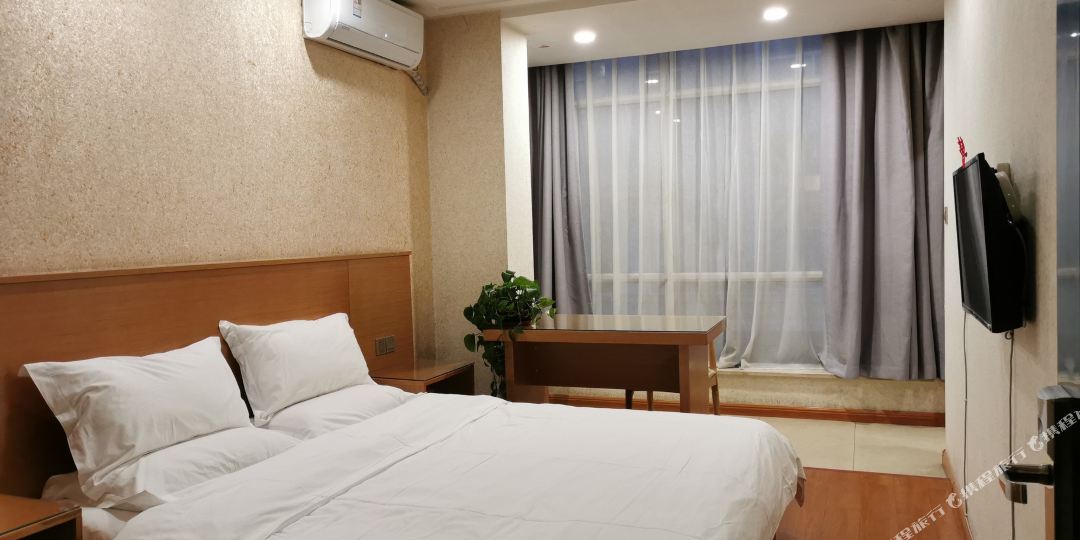 山阴华臣酒店