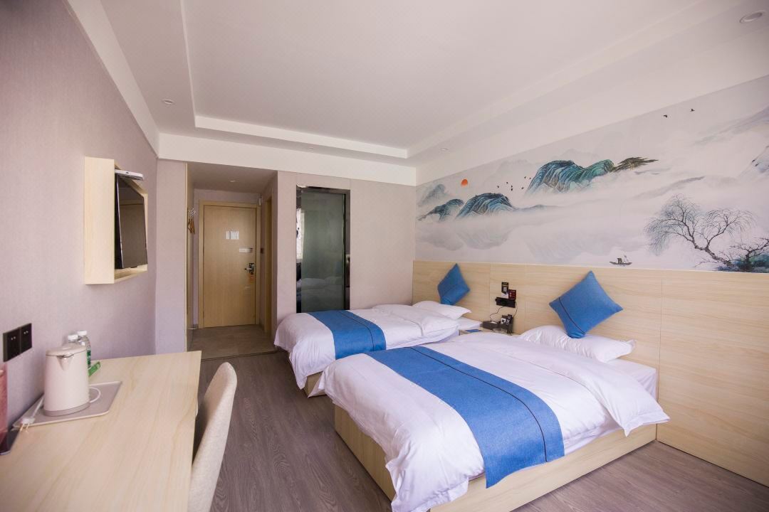 Kaiman Hotel (Yichun No.1 High School Yuanzhou Ancient City)