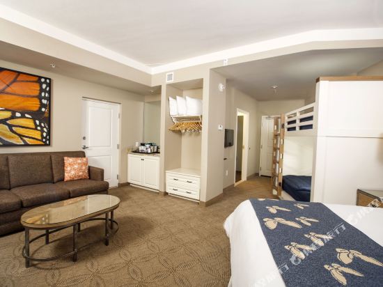Dollywood's DreamMore Resort - Tap to explore photos