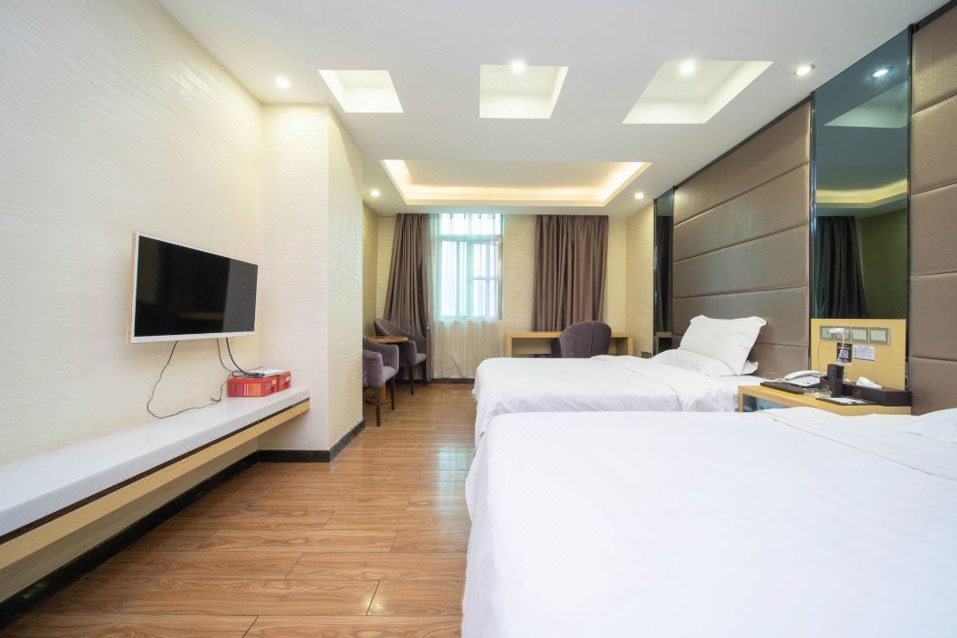 Shunfeng Holiday Hotel