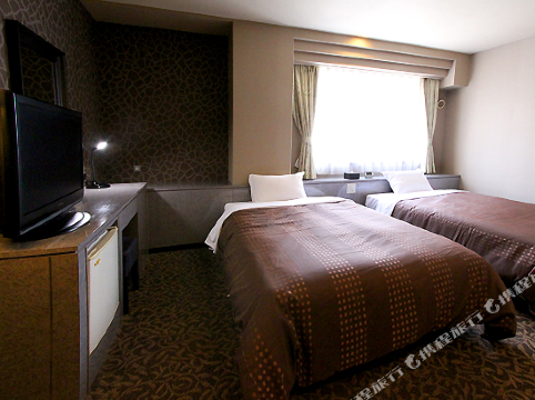 HOTEL LiVEMAX Kobe - Tap to explore photos