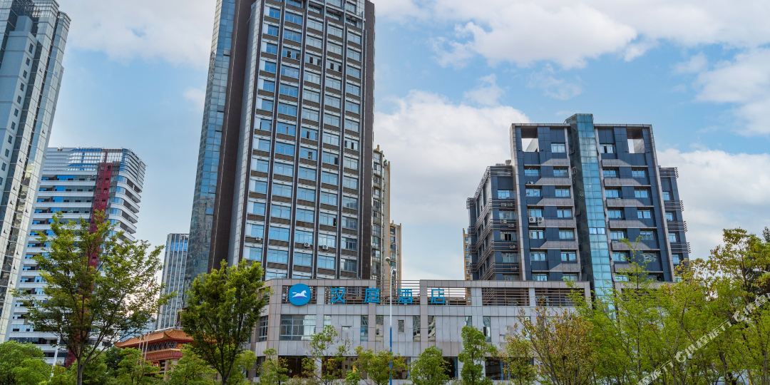 汉庭南昌红谷滩万达商场雅苑路地铁站酒店(正荣现代大厦店)
