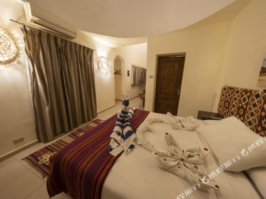 Bedouin Moon Hotel - Tap to explore photos