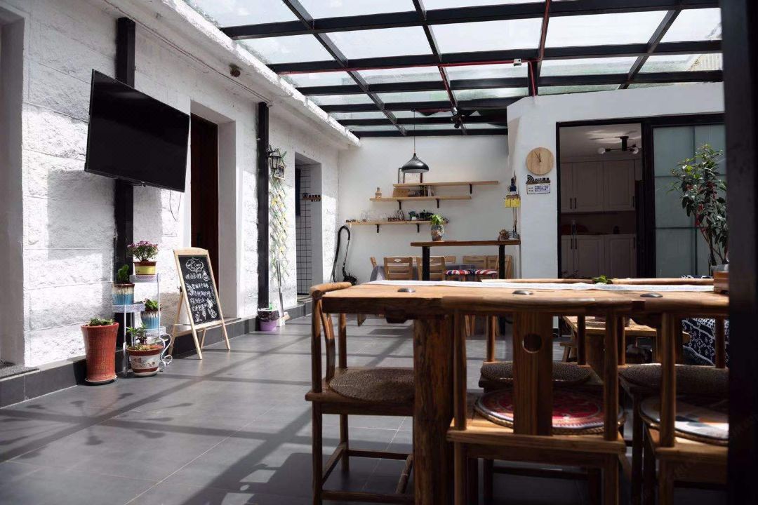 Lushan Wanghaiju Inn (Yangkou Diaolongzui Shop)