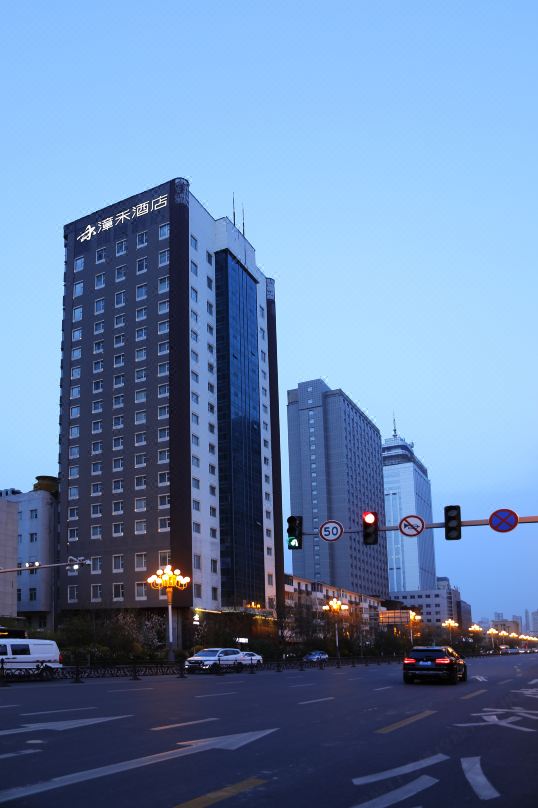 Zhanghe Hotel(Taiyuan Liuxiang Bell Tower Street Store)
