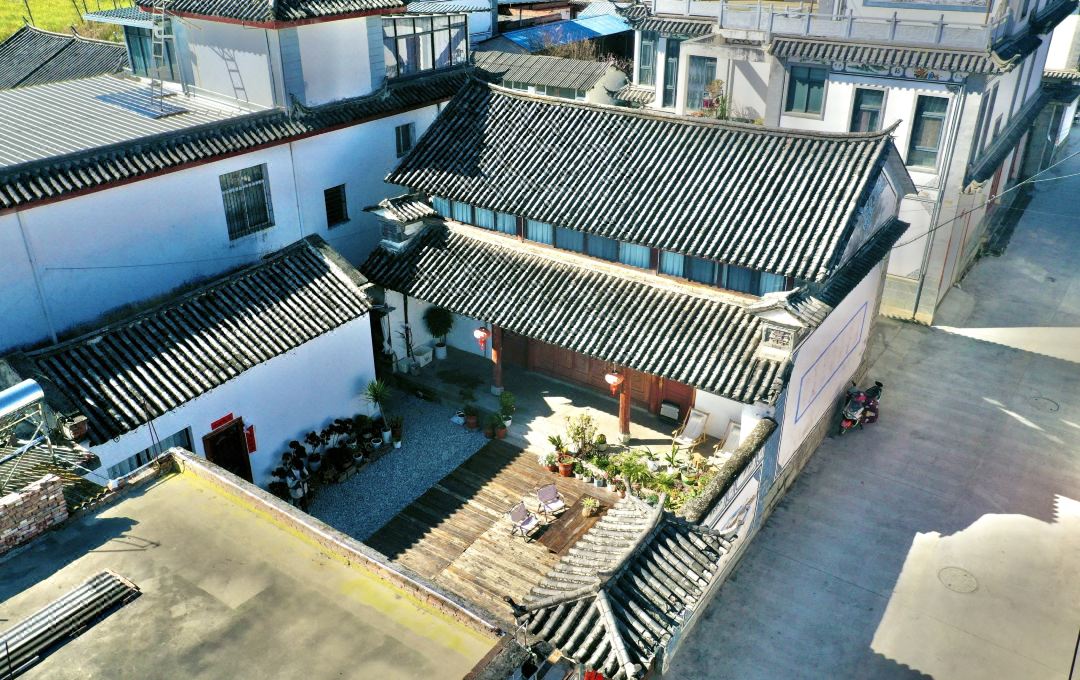 Dali Zuojia Courtyard Homestay