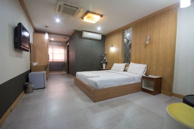 ขอนแก่นรื่นรมย์ โฮเต็ล Standard Double Room