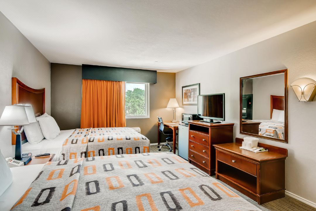 Orangewood Inn and Suites Midtown
