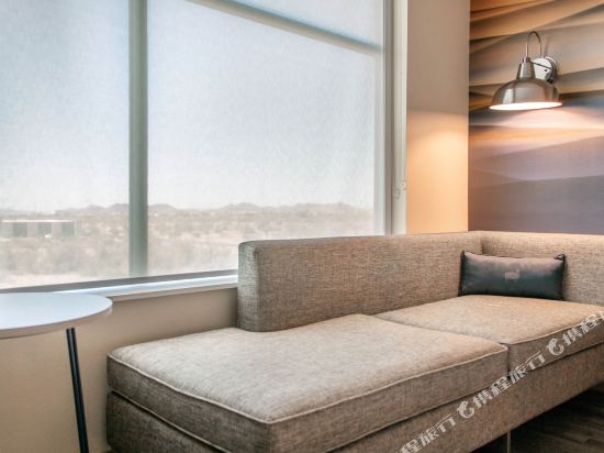 Hilton Garden Inn North Phoenix Scottsdale - Tap to explore photos