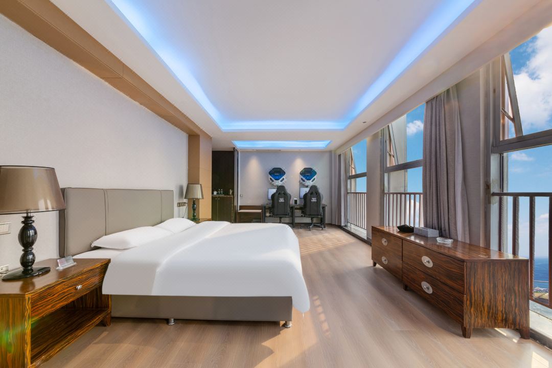 Chaowan E-sports Audio and Video Hotel (Chengdu Jinniu Wanda Plaza Renmin North Road Subway Station)