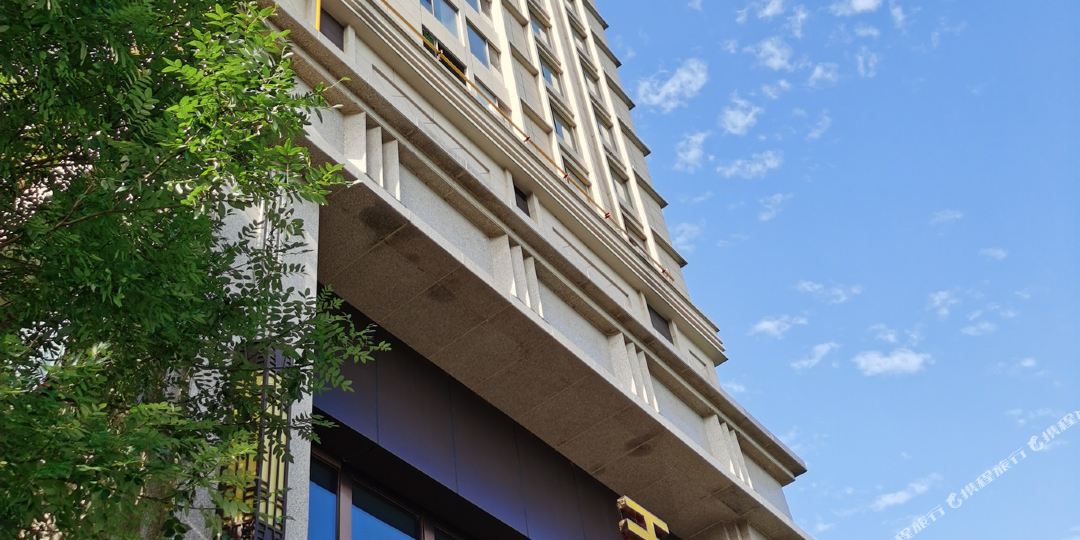 贤阳丽彩天祥酒店(秦都万达店)