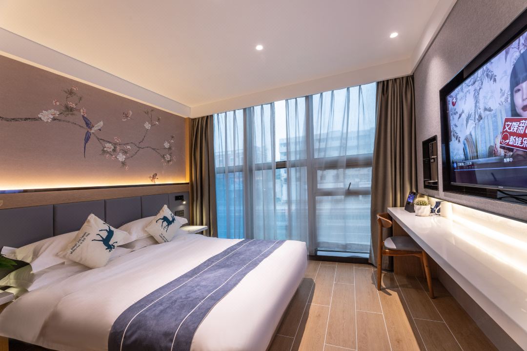 Four Seasons Fenglin Smart Hotel Shanghai (Shanghai Fudan University Subway Station)
