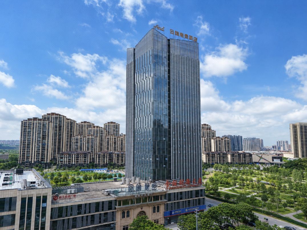 And Cloud E-Sports Hotel