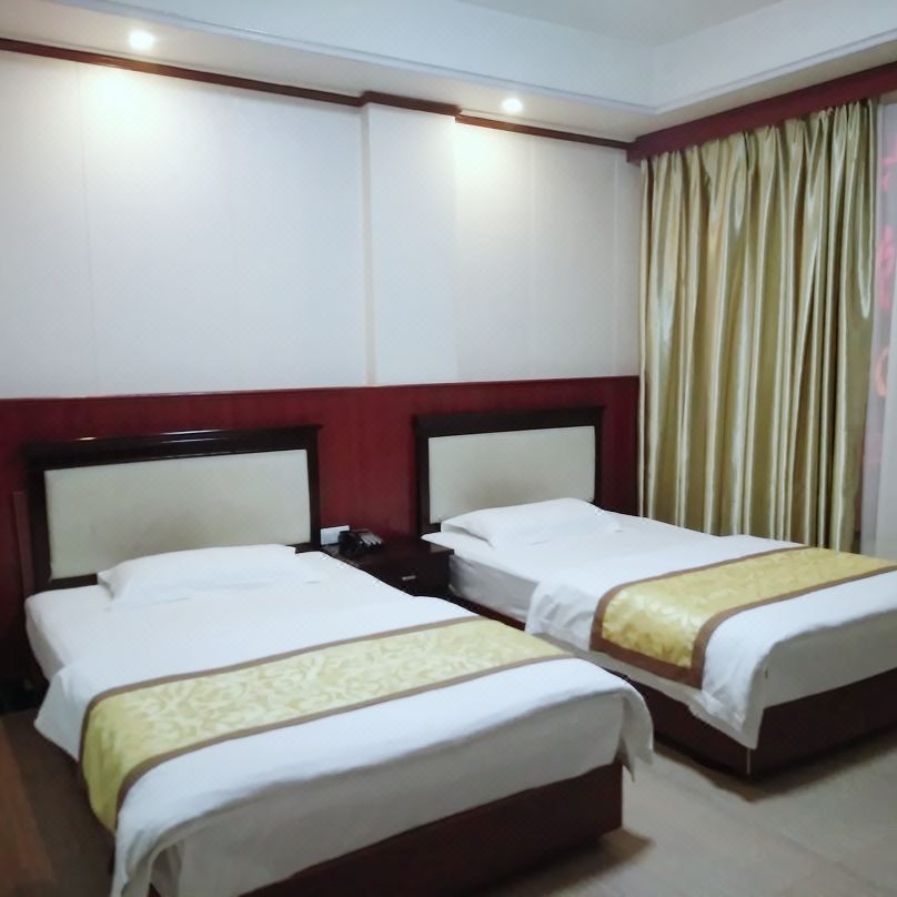 Yinjiang Mingcheng Business Hotel