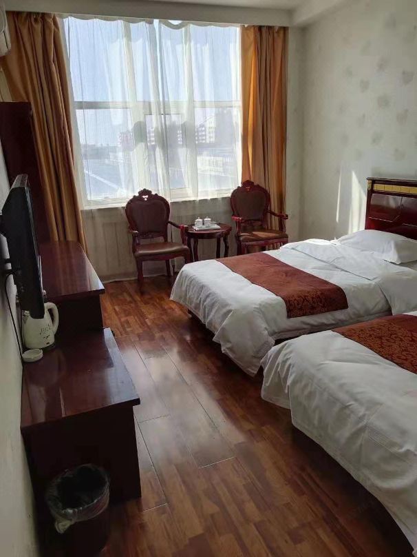 Jingbian Shengbaolan Hotel