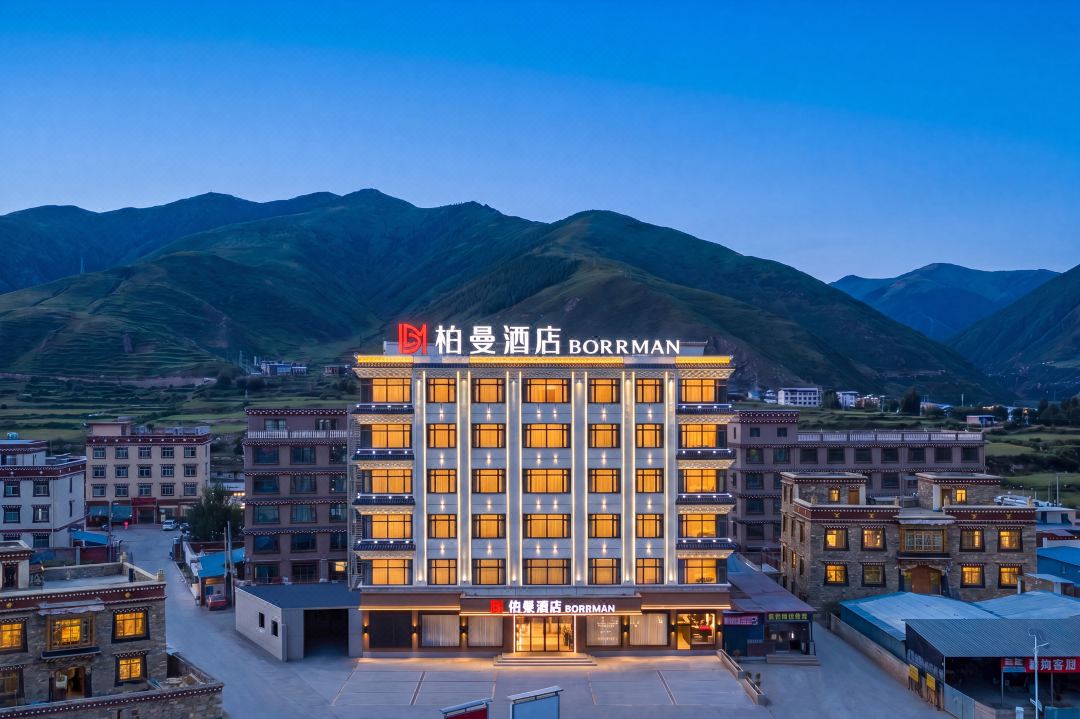 Baiman Hotel (Ganzi Batang 318 National Highway Branch)