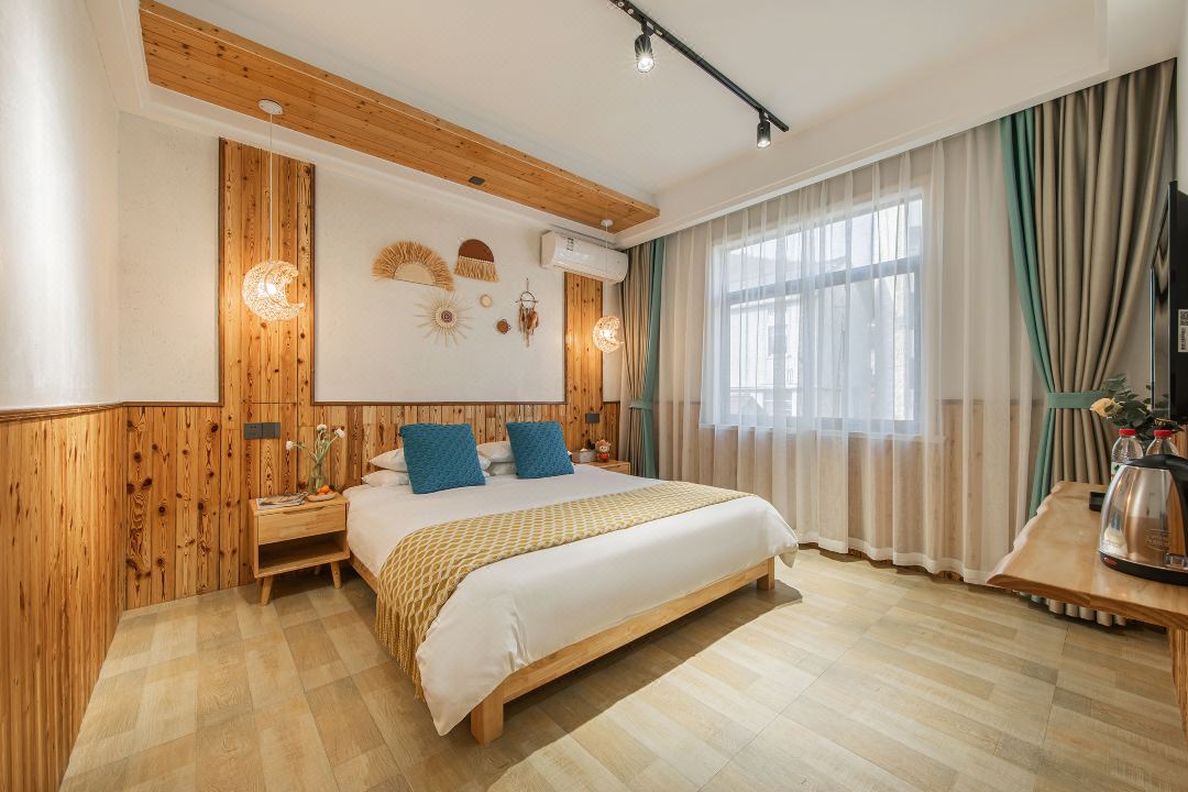 Anji Chuanhe Holiday Homestay (Anji Yunshang Grassland Panda Tribe Adventure Park Branch)