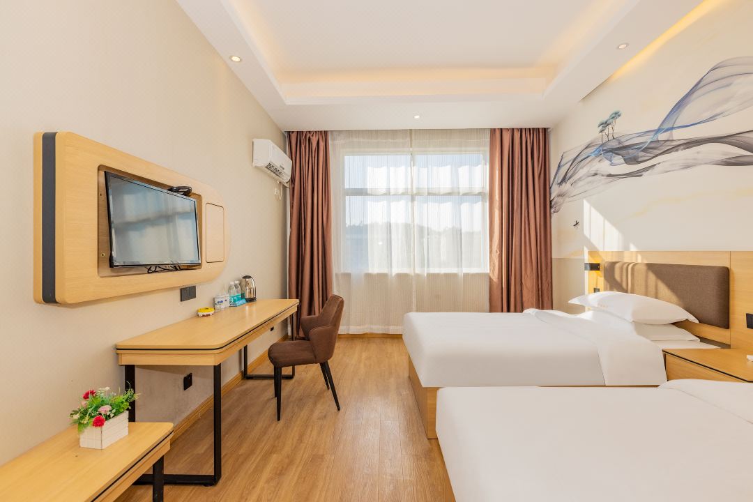 Wangxian Hotel (No. 2 Middle School South Campus Wangxianling Square)
