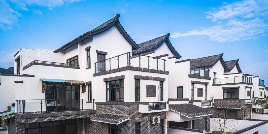 英德奥园心花小镇巧克力王国乐程·乐墅别墅