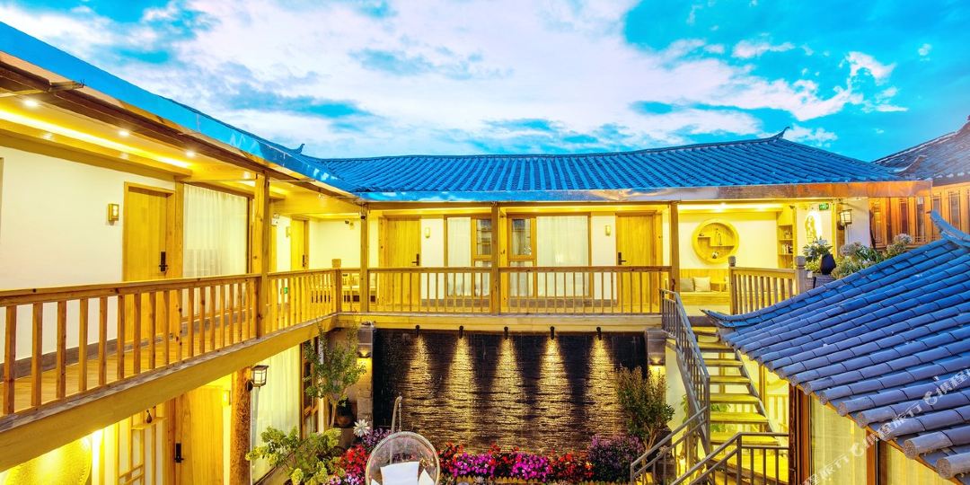 凤凰齐飞·生活美学禅意行旅花园美宿(丽江古城四方街店)