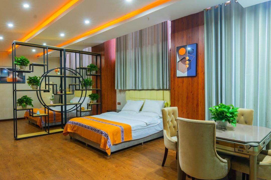 Yumi Hotel