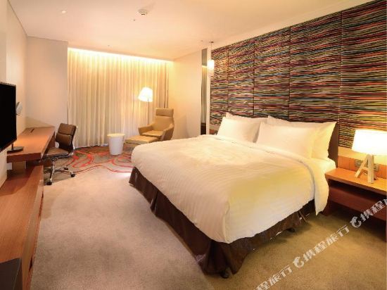Fleur Lis Hotel Hsinchu - Tap to explore photos