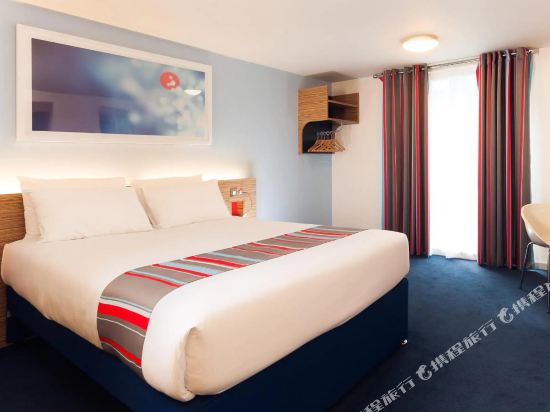 Travelodge Blackpool South Promenade - Tap to explore photos