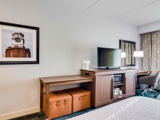 Hampton Inn & Suites by Hilton Rome - Tap to explore photos