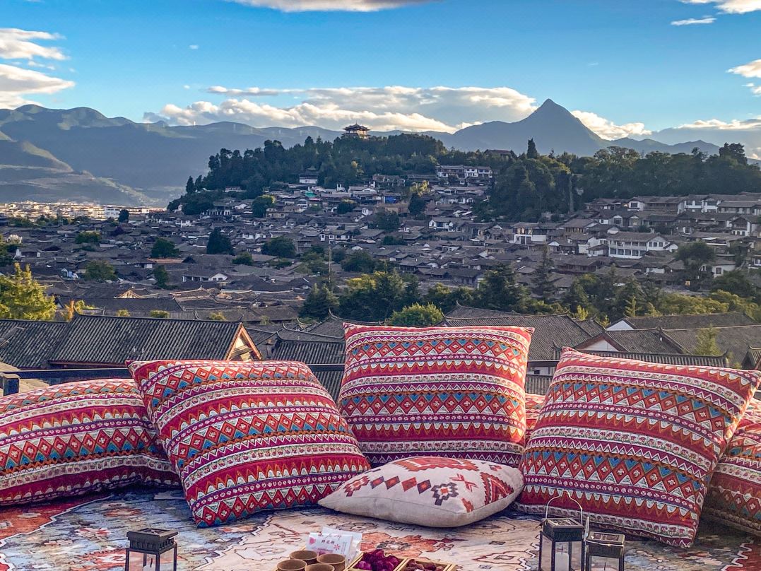 Muye Panoramic Homestay (Lijiang Ancient City Dashuiche No.1 Branch)