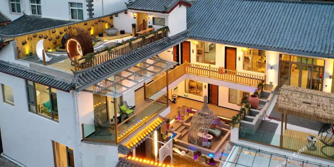 八街久陌客栈(丽江古城北门大水车店)