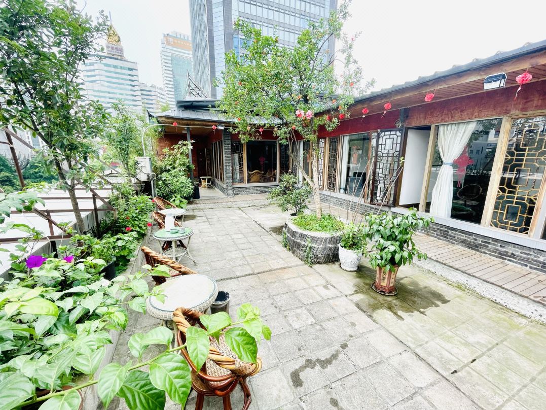 Dexin Homestay (Chengdu Luomashi Subway Station)