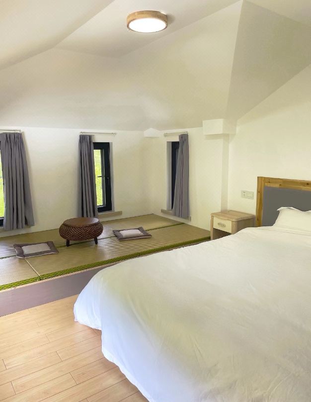 Xiangshan Ru is a residential hotel