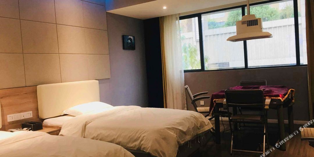 奈斯电竞馆主题酒店