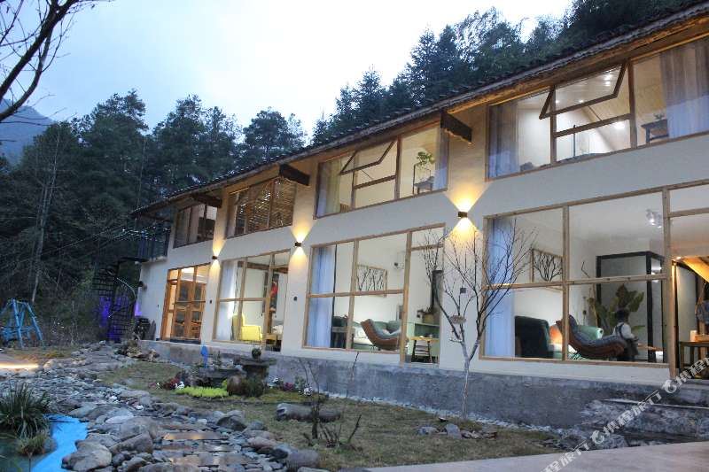 梵净山山熊家小院