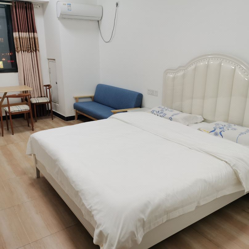 Tongya Homestay (Zhengzhou Gongyuanmao)