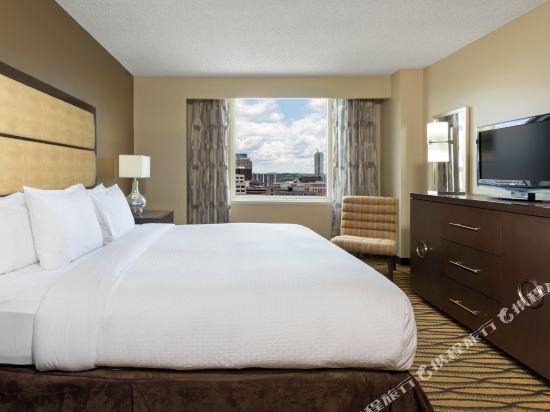 DoubleTree Suites by Hilton Austin - Tap to explore photos