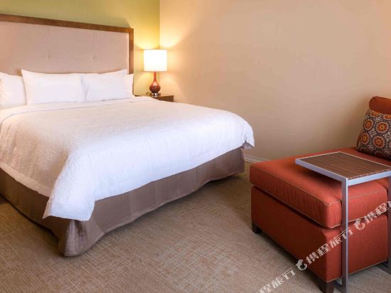 Hampton Inn & Suites by Hilton Silverthorne - Tap to explore photos