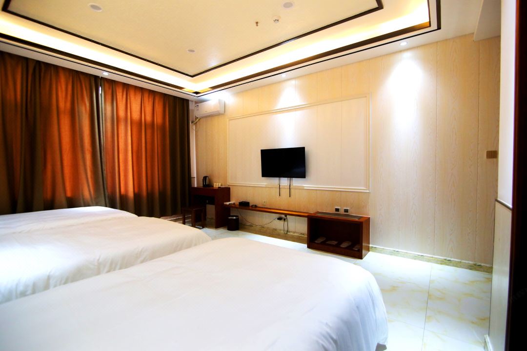 Fusong Renyi Hotel