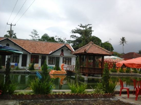 Hotel Agung Permata Artha - Tap to explore photos