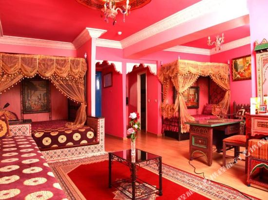 Moroccan House Hotel Casablanca - Tap to explore photos