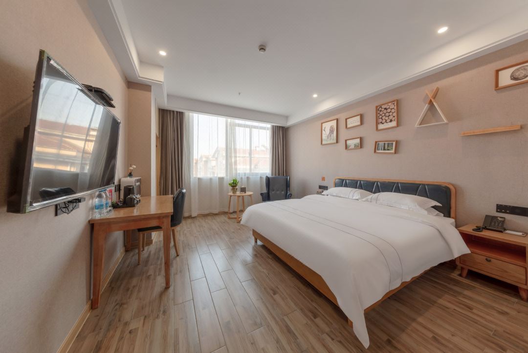 Huayi Hotel